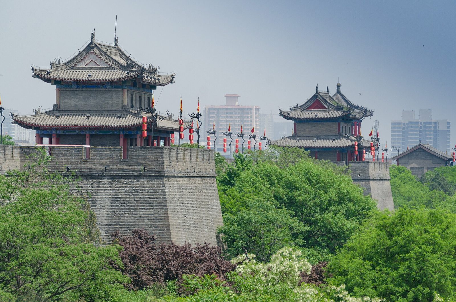Xi'an Terracotta Army & Huashan 6D5N Free & Easy — Day 1 — Depart KL · arrive Xi'an Xianyang · hotel near Bell Tower