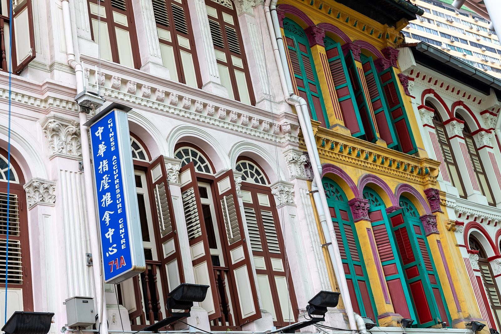 Singapore Free & Easy 6D5N — Day 4 — Free & easy: Singapore Zoo or River Wonders (optional ticket) · Orchard Road shopping · Newton Food Centre hawker dinner (B)