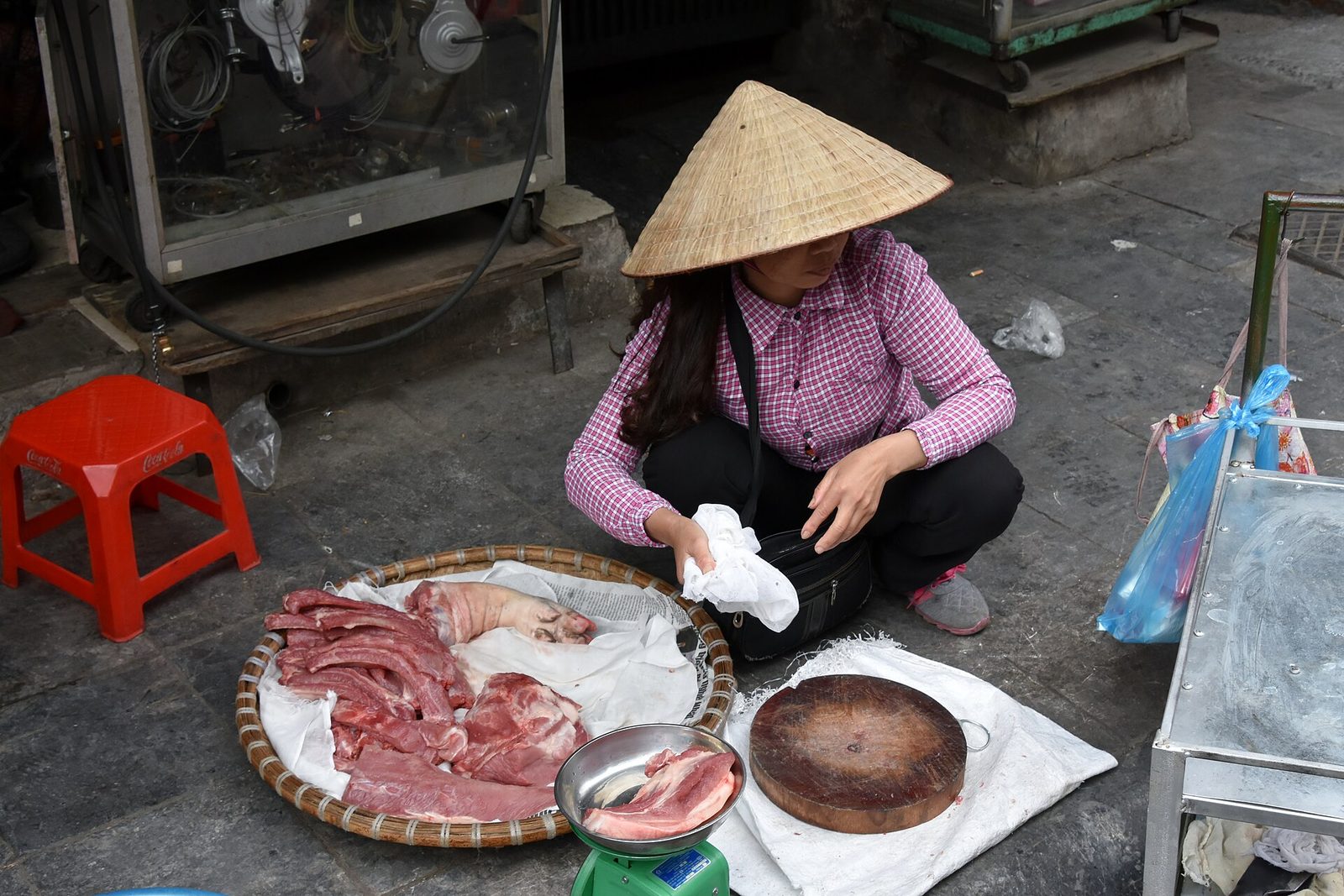 Hanoi & Ha Long Bay Escorted 6D5N — Day 1 — Arrive Hanoi · Hoan Kiem Lake · Old Quarter cyclo ride · welcome dinner (D)